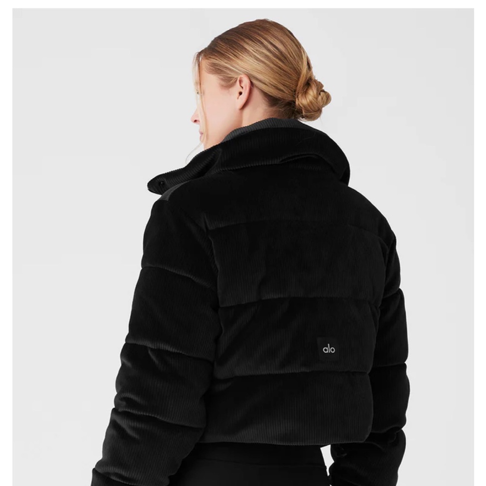 Alo ribbed velour gold rush puffer - Picture 3 of 3